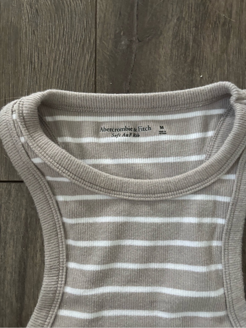A&F tank bundle size medium - Picture 7 of 8
